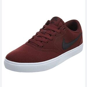 Nike Men's Sneakers in Maroon and Black